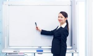 女性講師300